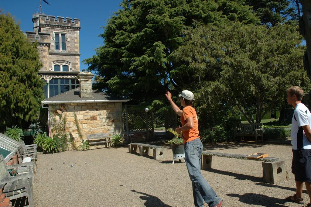 Larnach Lodge & Stable Stay Dunedin Esterno foto